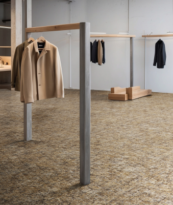 Ковровая плитка BLOQ (БЛОК) Trinity Unity 203 Golden Ecru 0.5x0.5 m 100% ПОЛИАМИД Solution dyed made by Aquafil