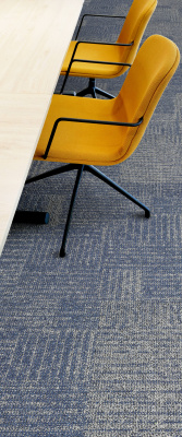 Ковровая плитка Innovflor Universe 402 0.5*0.5 м 100% ПОЛИАМИД Solution dyed Синий, темный