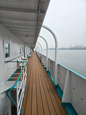 Искусственная трава Desoma Grass Deck Stripe 8800 brown 4х25м BELLINTURF