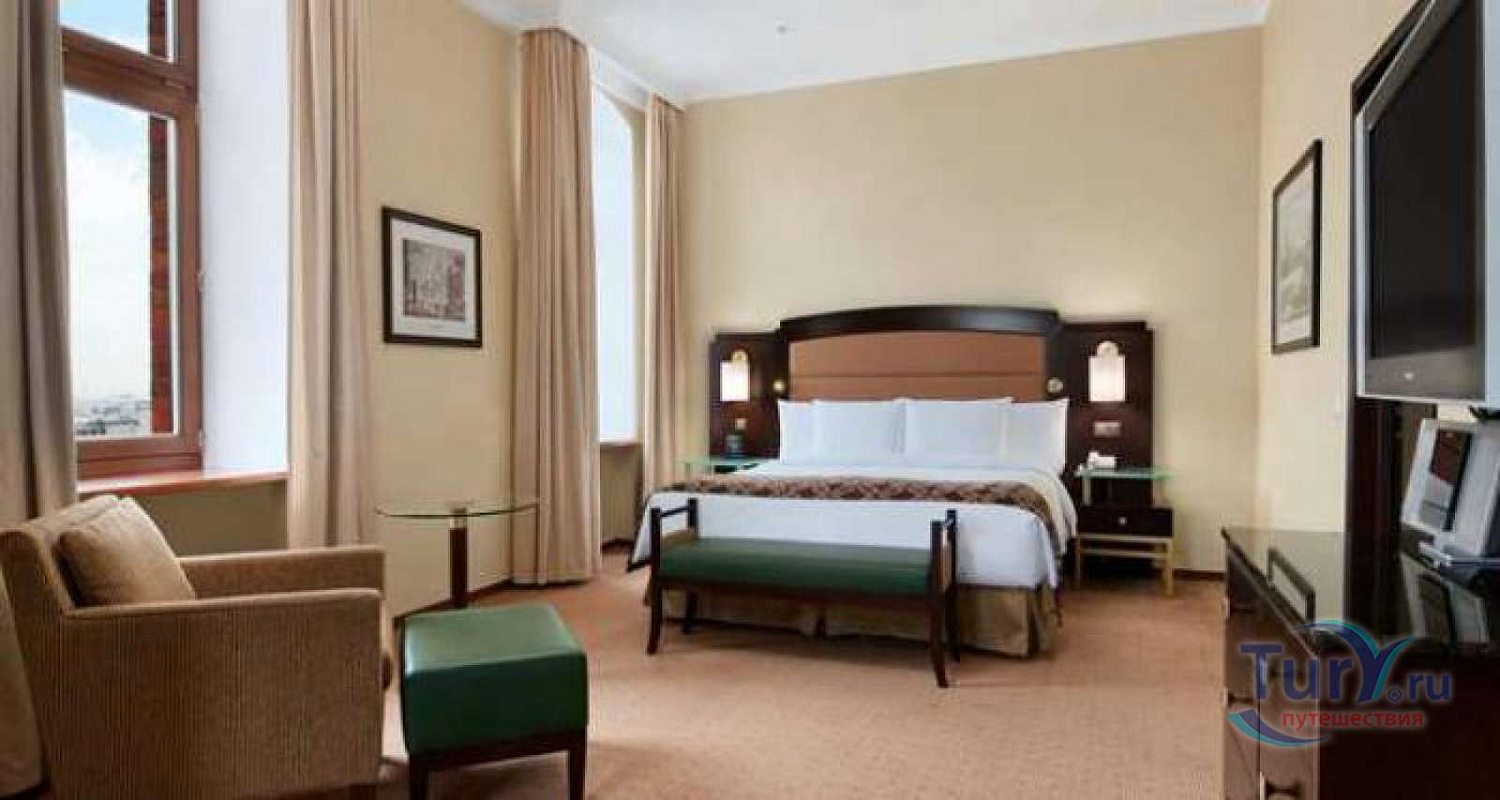 Отель Hilton, Ленинградская