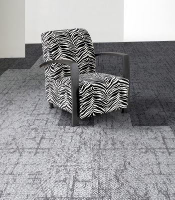 Ковровая плитка Innovflor Memories 03 0.25*1 м 100% ПОЛИАМИД Solution dyed Серый