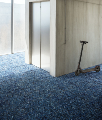 Ковровая плитка BLOQ (БЛОК) Trinity Unity 504 Oxford Blue 0.5x0.5 m 100% ПОЛИАМИД Solution dyed made by Aquafil